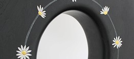 Carved daisy chain